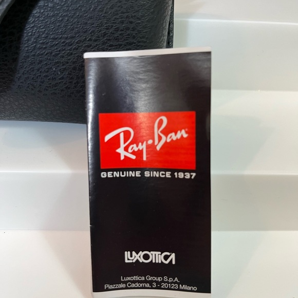 Ray Ban Eye Glass Case and Instruction Care Booklet No Glasses Case & Book Only - Picture 6 of 10